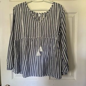 Old Navy Women’s Striped V-Neck Blouse with Tassels Size Medium